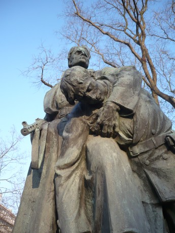 Pomník bulharských partizánov - Vajanského nábrežie.